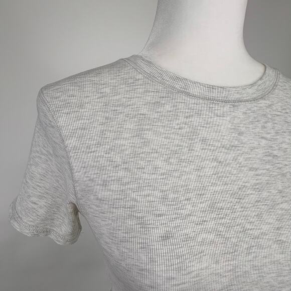 Vuori Pose Fitted Tee Size Small Activewear Athleisure Yoga Neutral Minimalist - Picture 3 of 7